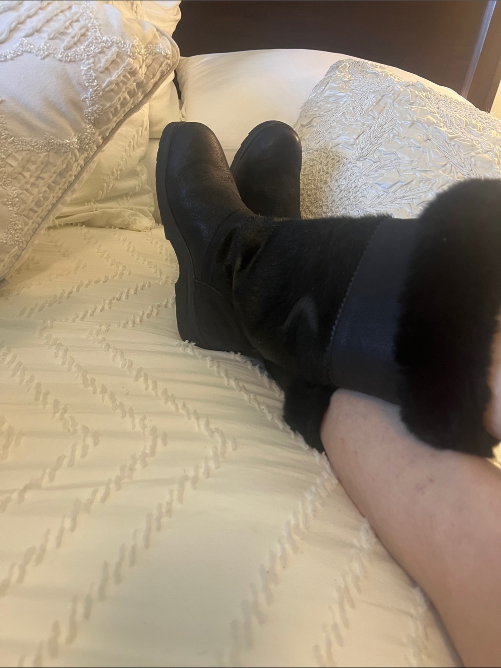 Black Mid-Calf Faux Fur Winter Boots - Women